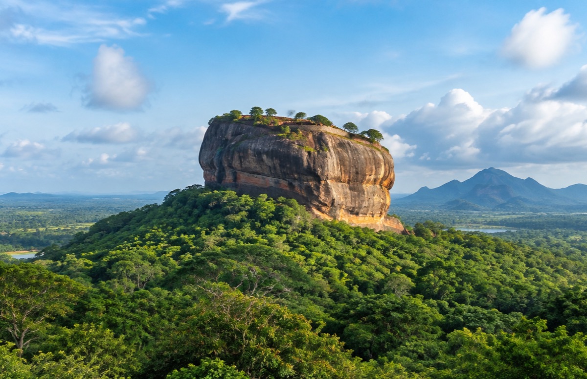 Leave policy in Sri Lanka